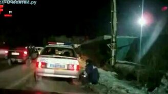 Ловушка для ДПС-ника - смотреть видео (0:16)