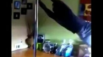 Как макака на лиане - смотреть видео (0:19)