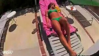 Парень, девушка и торт - смотреть видео (1:09)