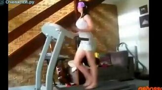 Подборка, как падают девушки - смотреть видео (6:24)