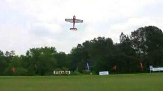 Мастер управления самолётом - смотреть видео (7:11)