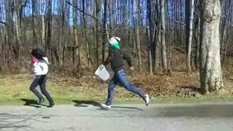 Вместо девушки облил себя - смотреть видео (0:16)