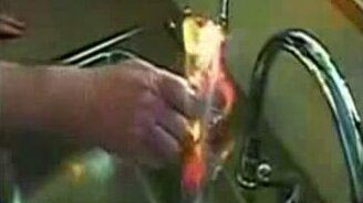 Газ из крана вместо воды - смотреть видео (0:46)