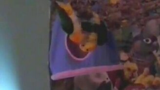 Бой кверху ногами - смотреть видео (0:26)