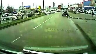 Самоуверенный грузовичок - смотреть видео (0:14)