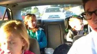 Юморной папаня с детьми - смотреть видео (2:52)