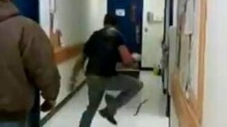 Шоковый розыгрыш в офисе - смотреть видео (0:18)