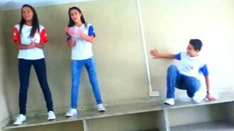 Школьник протаранил потолок - смотреть видео (0:40)