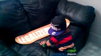 Суровый скейтер - смотреть видео (0:16)