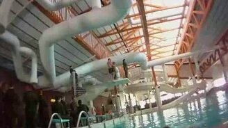 Самый жёсткий прыжок в бассейн - смотреть видео (0:27)