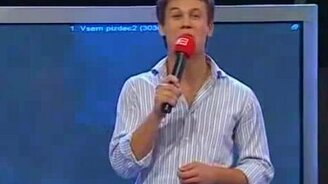 Пародия на футболистов на поле - смотреть видео (1:09)