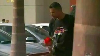 Пожалуйста - вам цветы - смотреть видео (2:08)