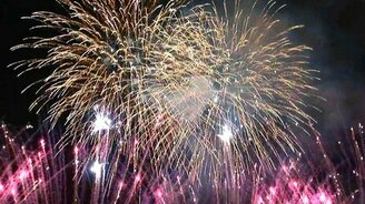 Фейерверк по-японски - смотреть видео (4:43)