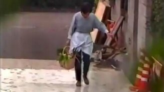 Липкий тротуар - смотреть видео (5:03)