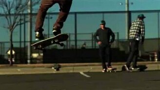 Скейтеры в замедлении - смотреть видео (2:39)