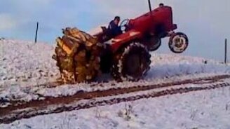 Вечный тракторист - смотреть видео (1:24)