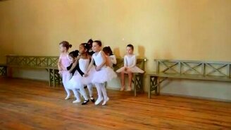 Танец самых маленьких лебедей - смотреть видео (1:37)