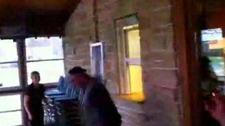 Женский трюк с мужчиной - смотреть видео (1:07)