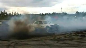 Дрифт на дизельном Мерсе - смотреть видео (1:08)