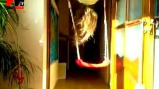 Юная циркачка - смотреть видео (0:35)