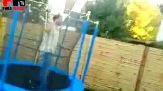 Изнемождённый батутом - смотреть видео (0:29)