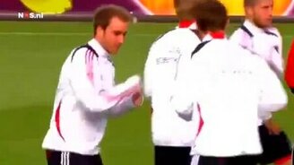 Этот забавный футбол - смотреть видео (1:01)