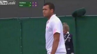 Опасно играть в теннис - смотреть видео (0:57)