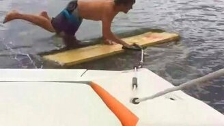 Дверной сёрфинг - смотреть видео (1:36)