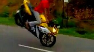 Трюк-перевёртыш - смотреть видео (0:08)