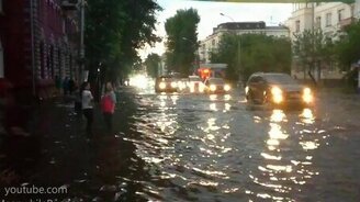 Одним - бедствие, другим - вейкбординг - смотреть видео (0:38)