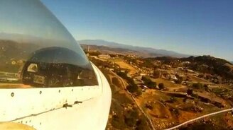 Как сложно сажать самолёт - смотреть видео (1:17)