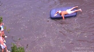 Веселье после наводнения - смотреть видео (4:55)