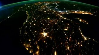 Ночная планета Земля - смотреть видео (4:01)