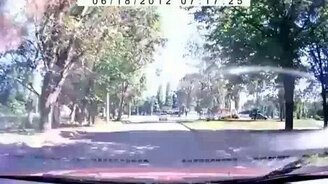 Ловкая маршрутка - смотреть видео (0:19)