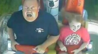 На аттракционе - папа и дочь - смотреть видео (3:14)