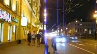 Внезапно на городской улице... - смотреть видео (0:20)