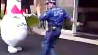 Безумный танец ДПС - смотреть видео (2:38)