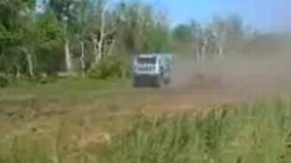 Полет Камаза - смотреть видео (0:08)