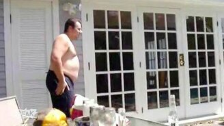 Смешные курьёзы в бассейне - смотреть видео (3:45)