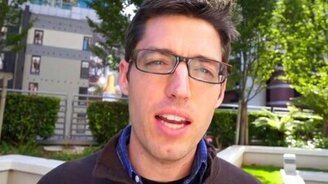 Краштест Google Nexus 7 и iPad 3 - смотреть видео (2:10)