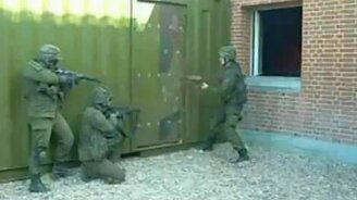 Нелепый спецназ - смотреть видео (0:34)