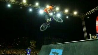 Подборка трюков адреналинщиков - смотреть видео (3:26)