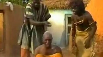 Как в Африке лечат головную боль - смотреть видео (2:04)