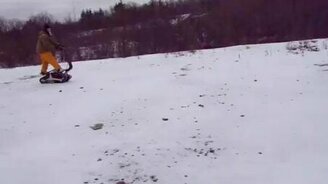 Забавный ножной вездеход - смотреть видео (1:59)