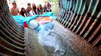 Аттракцион в трубе - смотреть видео (2:26)