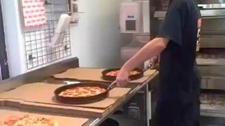 Мастера упаковки пиццы - смотреть видео (0:59)