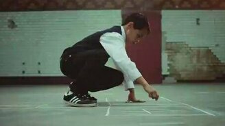 Маленький брейкдансер - смотреть видео (3:46)