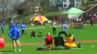 У прыгунов это шашлык - смотреть видео (0:07)