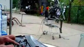 Робот, который умеет плакать - смотреть видео (0:48)