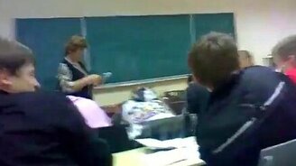 Находчивая учительница и тетради - смотреть видео (1:18)